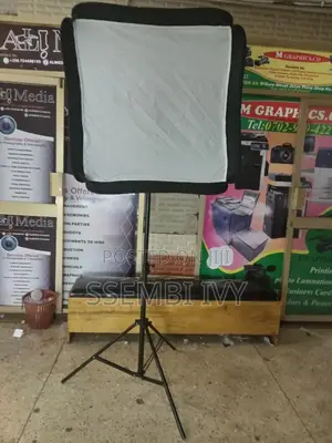 Godox 80×80cm Softbox.