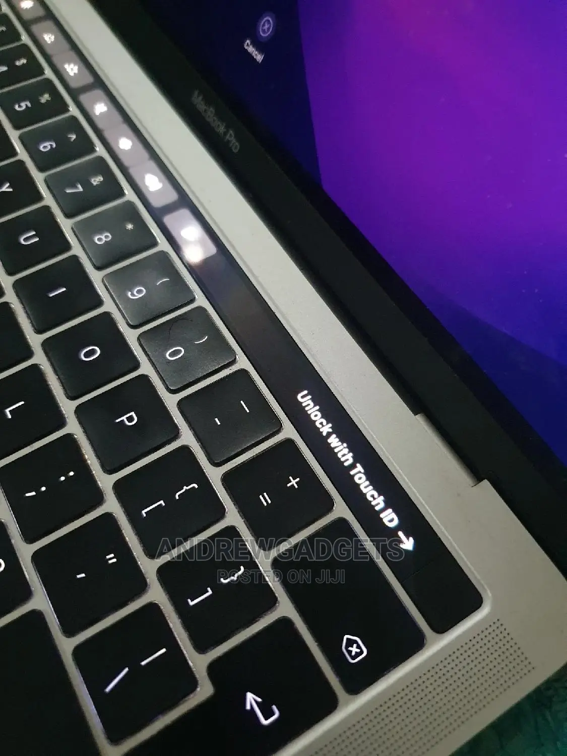 Laptop Apple MacBook Pro 2017 8GB Intel Core i5 SSD 512GB
