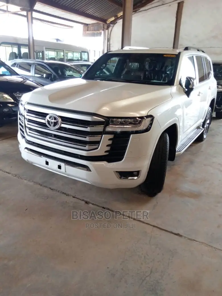 New Toyota Land Cruiser Prado 2022 White