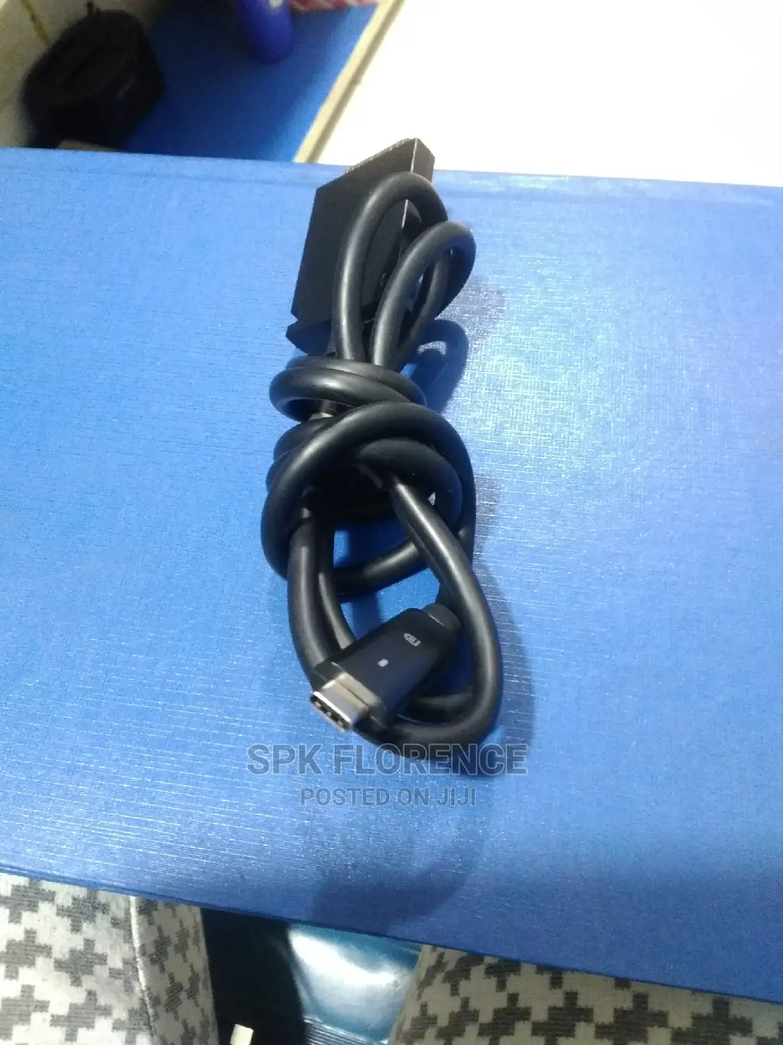 E- Class iPod I Phone Auxlnterface to Type- C Cable