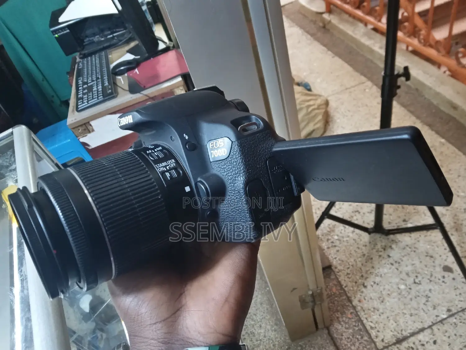 CANON EOS 700D Professional Camera.