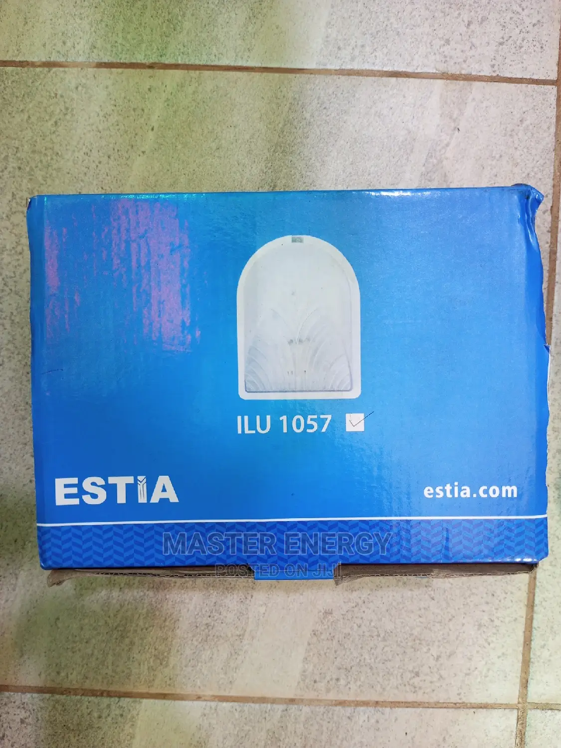 Estia Lamp1