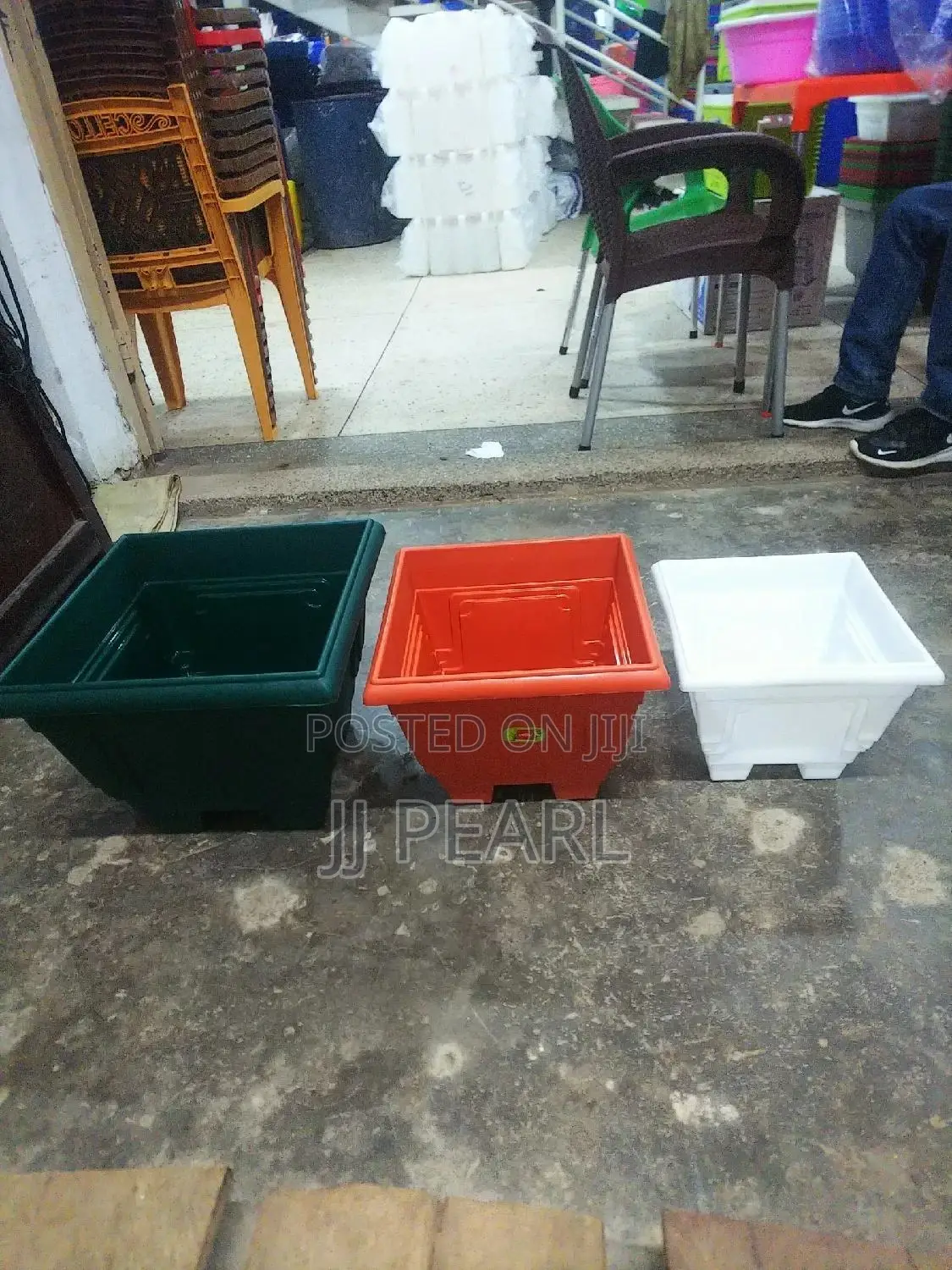 Squared Plastic Flower Pots