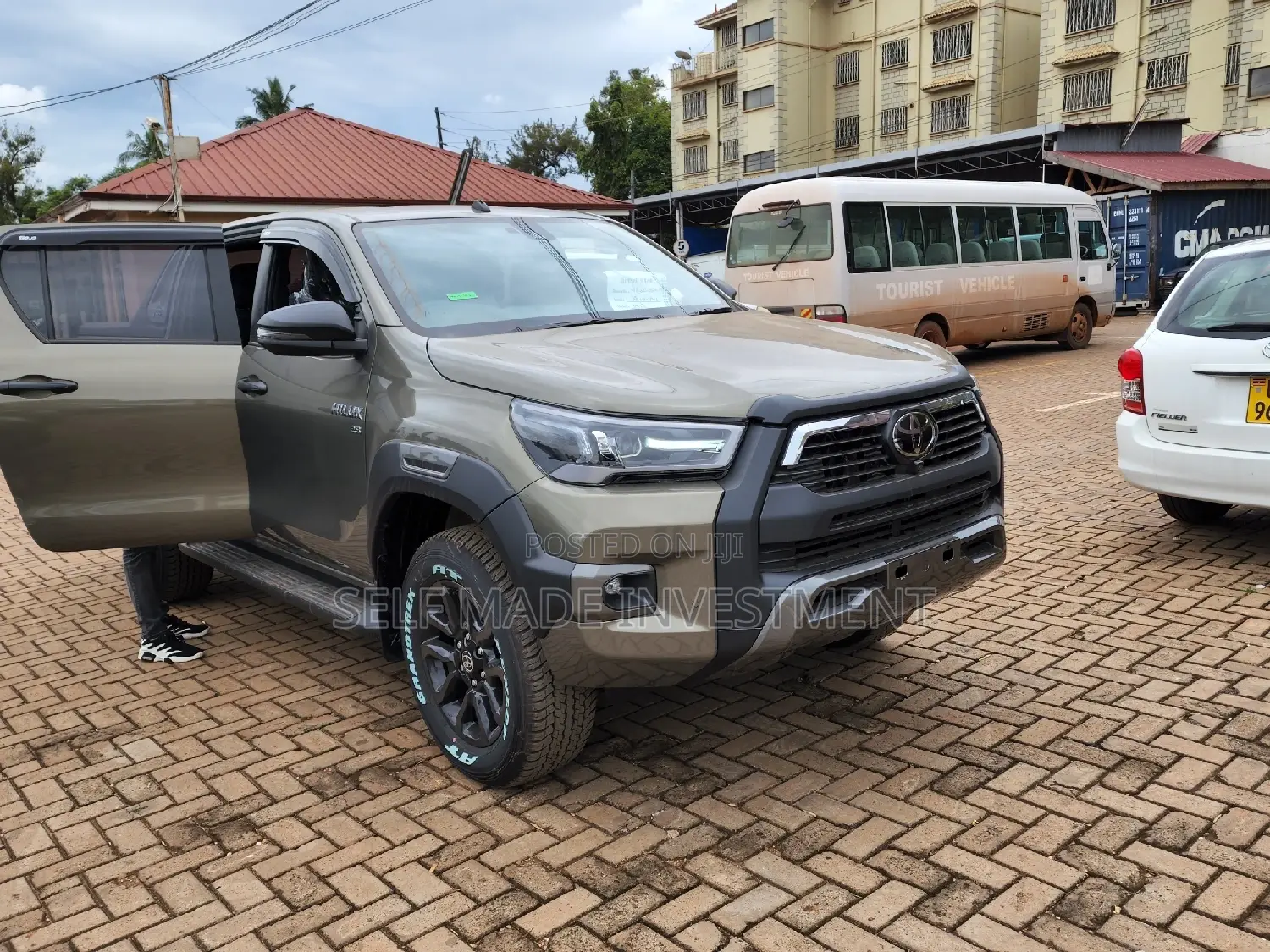 Toyota Hilux 2022 Gray