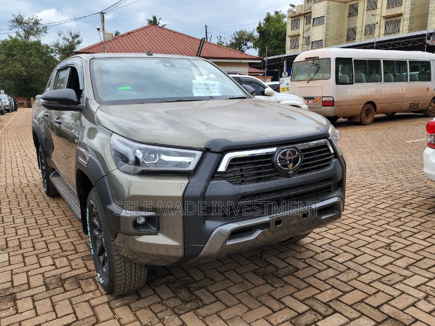 Toyota Hilux 2022 Gray