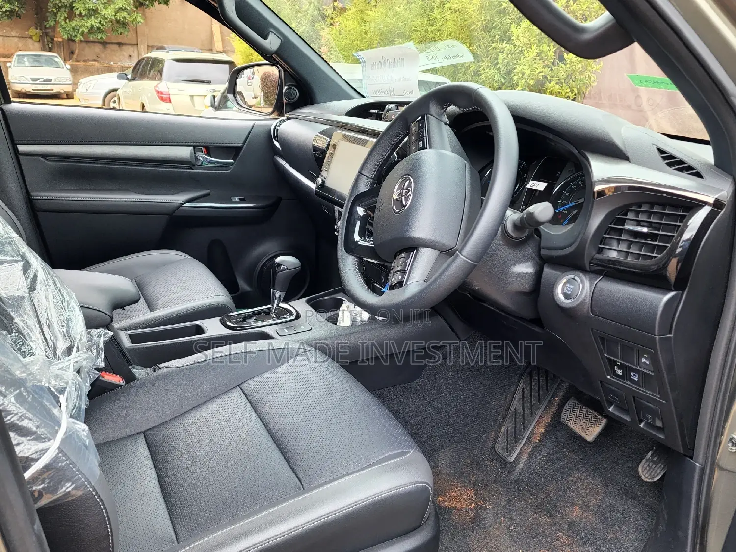 Toyota Hilux 2022 Gray