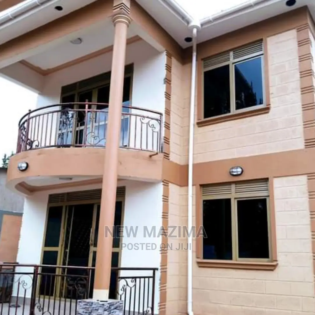 Mini Flat in Seguku Ntebe Rd, Central Division for Sale