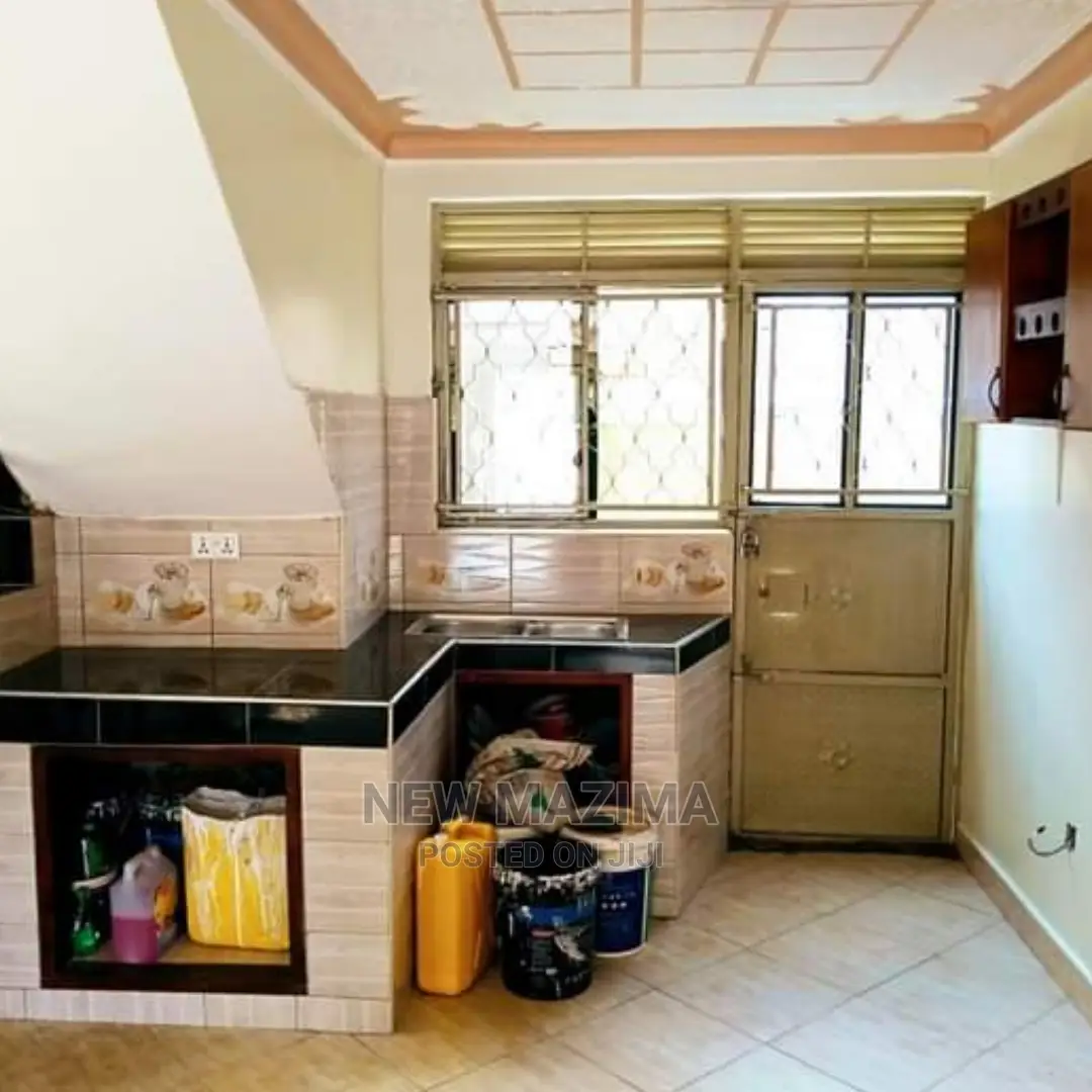 Mini Flat in Seguku Ntebe Rd, Central Division for Sale