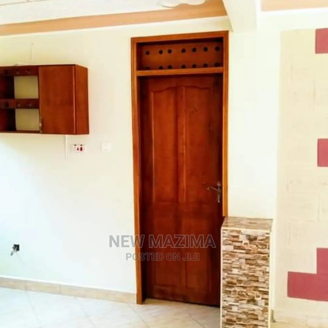 Mini Flat in Seguku Ntebe Rd, Central Division for Sale