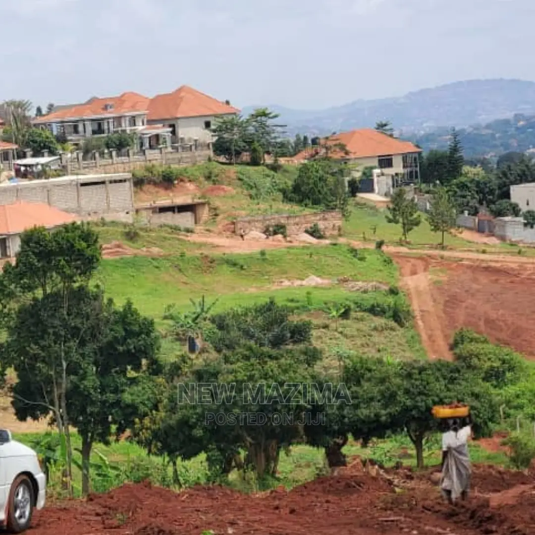 20 Decim Plots With Clear Lake View Onsale Bwebajja Ntebe Rd