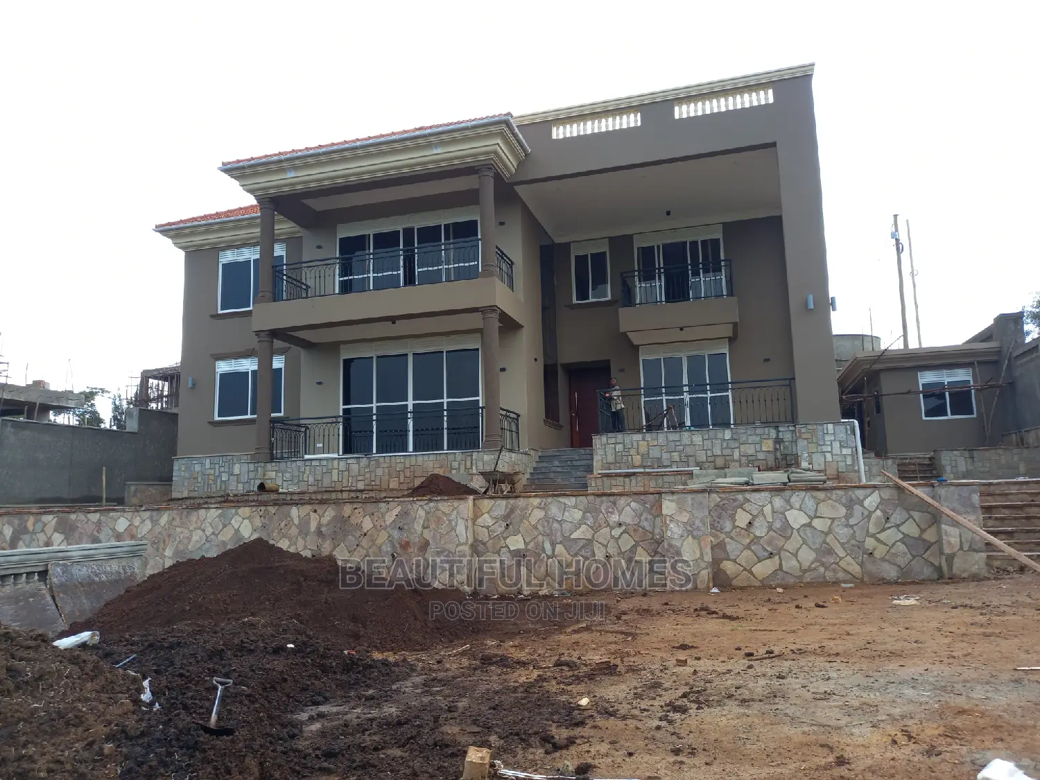 Furnished 6bdrm House in Munyonyo Corporate, Makindye for Sale