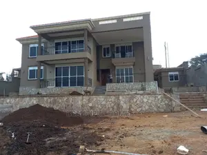 Furnished 6bdrm House in Munyonyo Corporate, Makindye for Sale