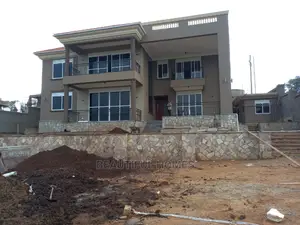 Furnished 6bdrm House in Munyonyo Corporate, Makindye for Sale