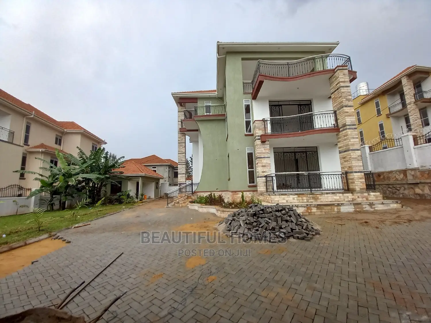Furnished 6bdrm Mansion in Munyonyo Lake View, Makindye for Sale