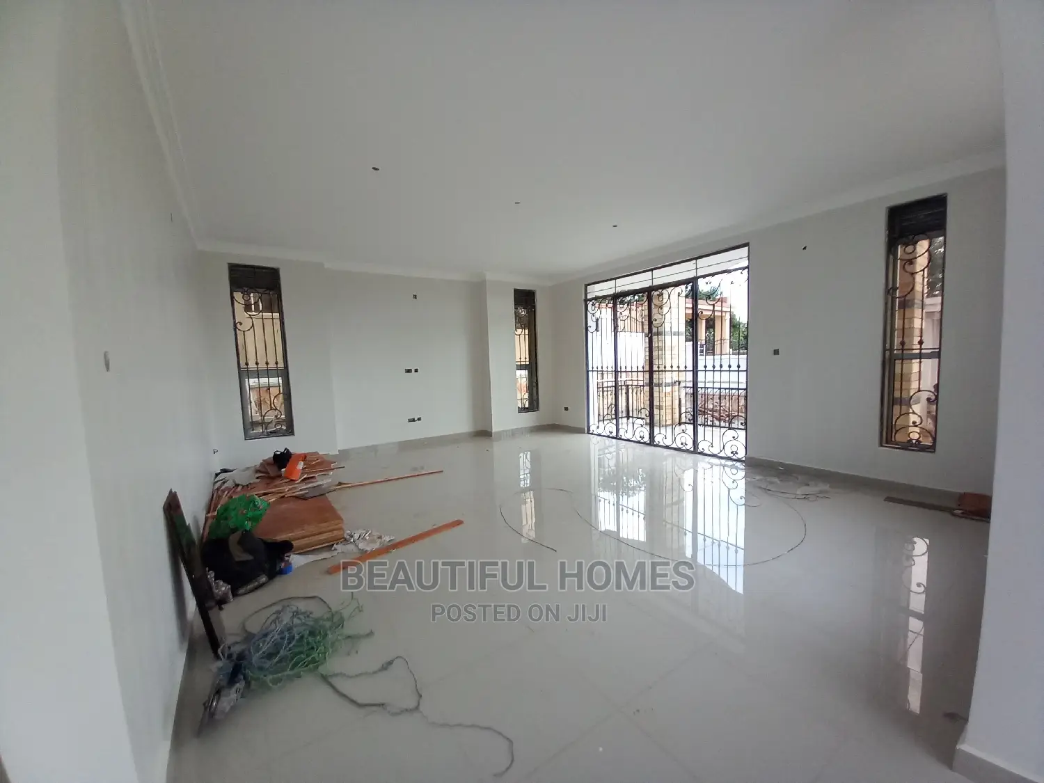 Furnished 6bdrm House in Munyonyo Corporate, Makindye for Sale