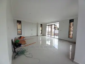 Furnished 6bdrm Duplex in Munyonyo Lake See, Makindye for Sale