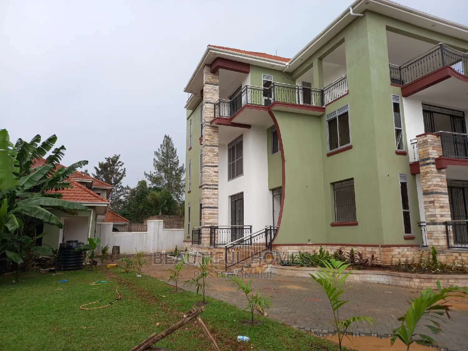 Furnished 6bdrm Mansion in Munyonyo Rich, Makindye for Sale