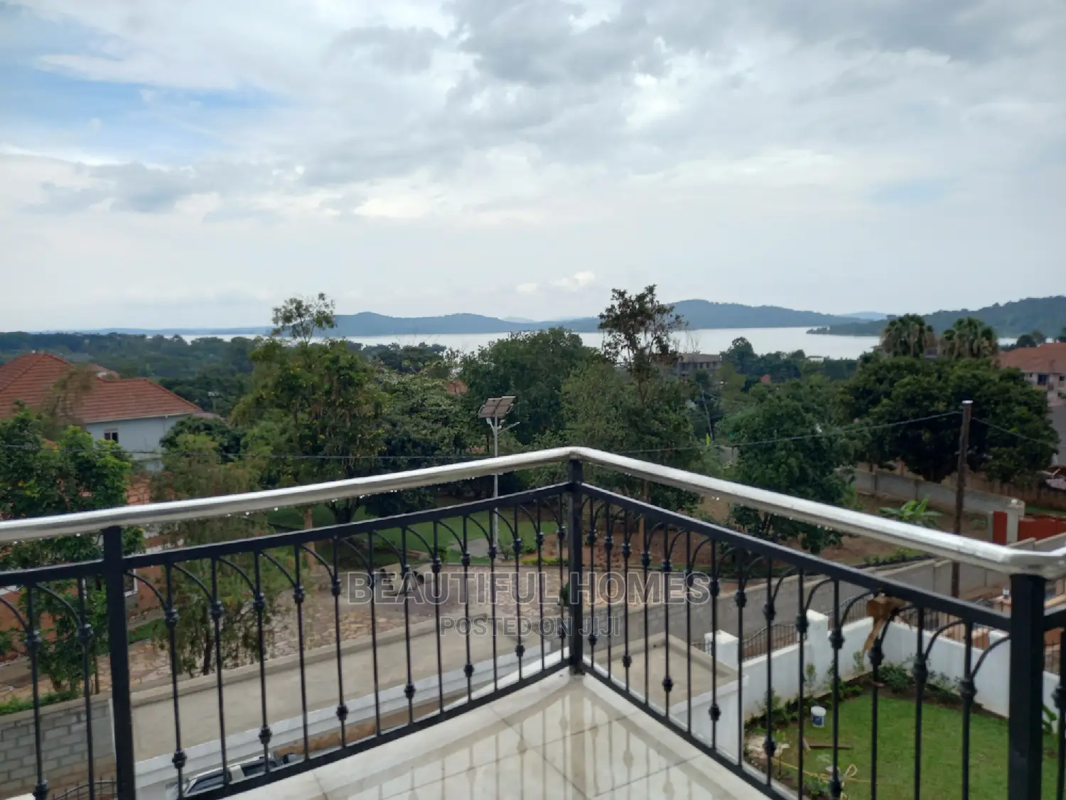 Furnished 6bdrm Mansion in Munyonyo Rich, Makindye for Sale