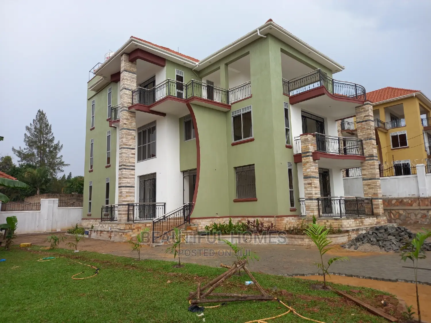 Furnished 6bdrm House in Munyonyo, Makindye for Sale