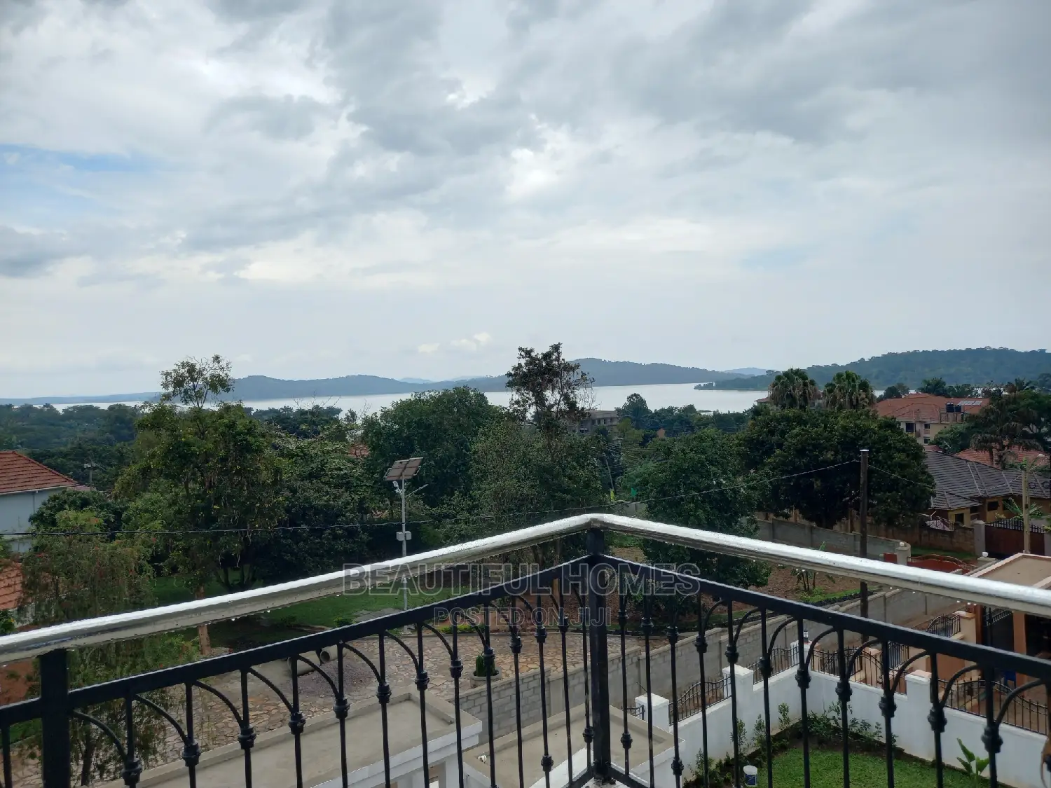 Furnished 6bdrm House in Munyonyo, Makindye for Sale
