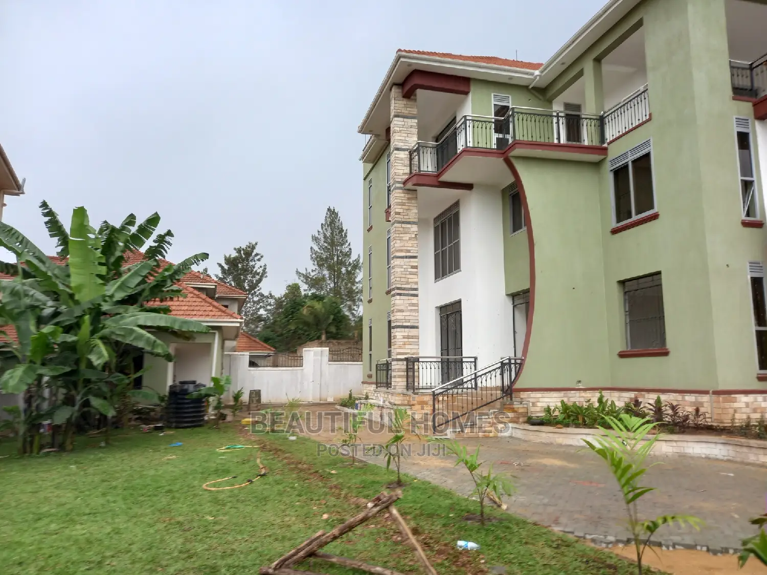 Furnished 6bdrm Mansion in Munyonyo, Central Division for Sale