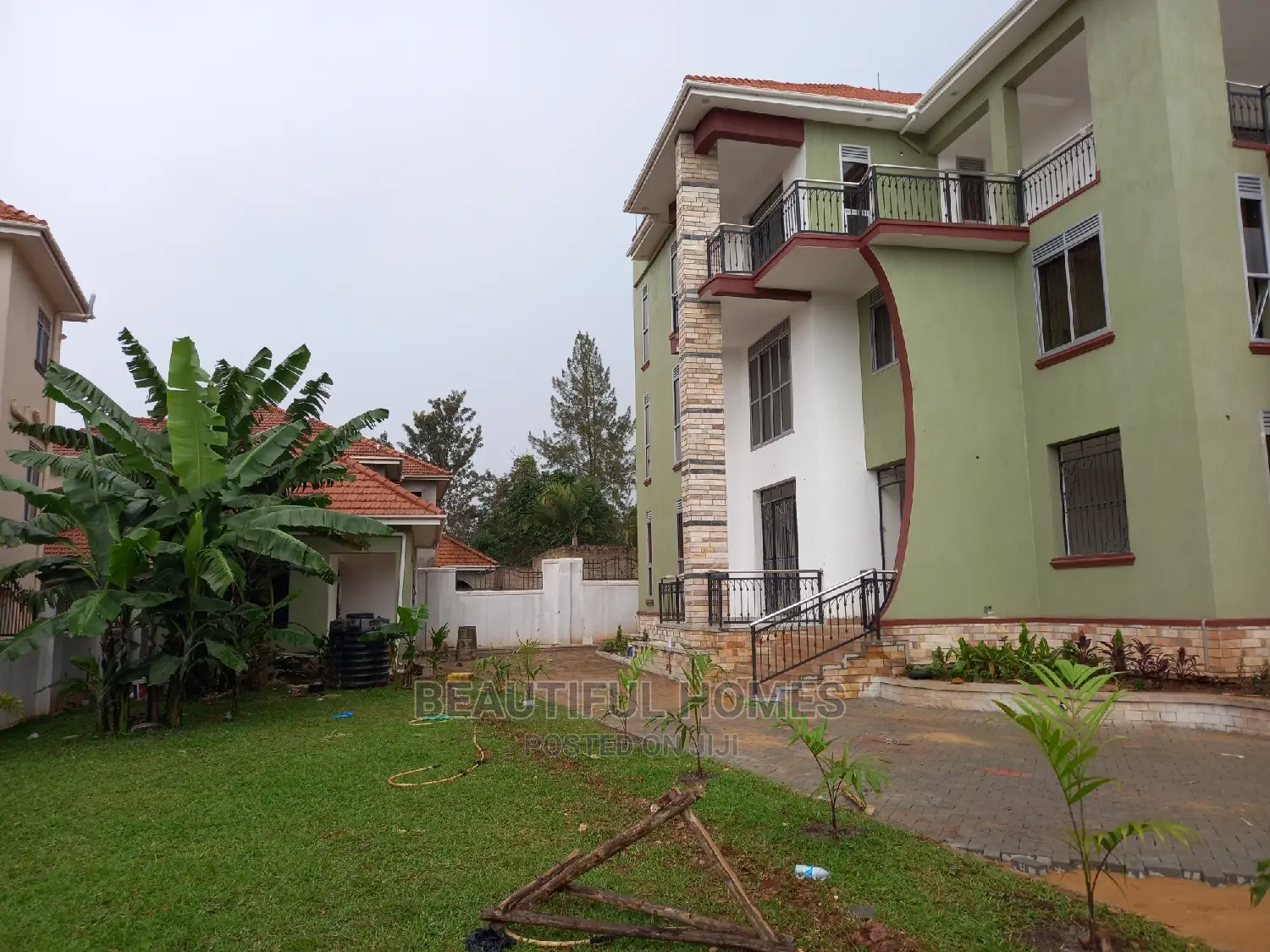 Furnished 6bdrm Mansion in Munyonyo, Central Division for Sale
