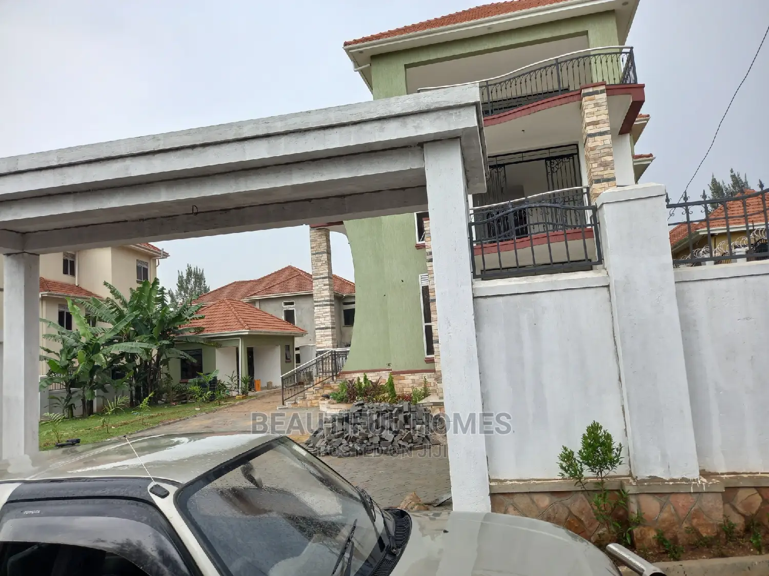 Furnished 6bdrm Mansion in Munyonyo, Central Division for Sale