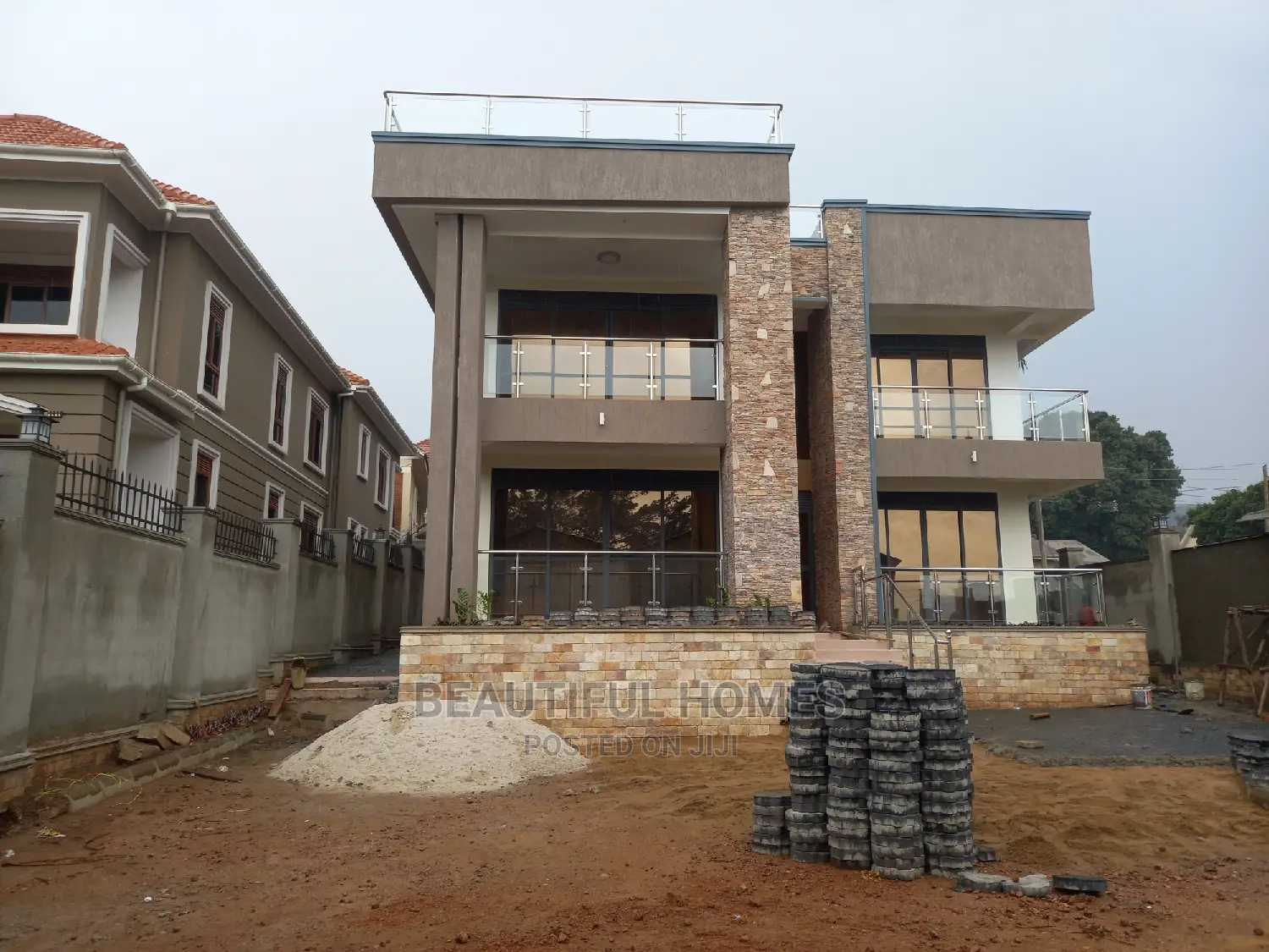 Furnished 6bdrm Mansion in Munyonyo Lake View, Makindye for Sale