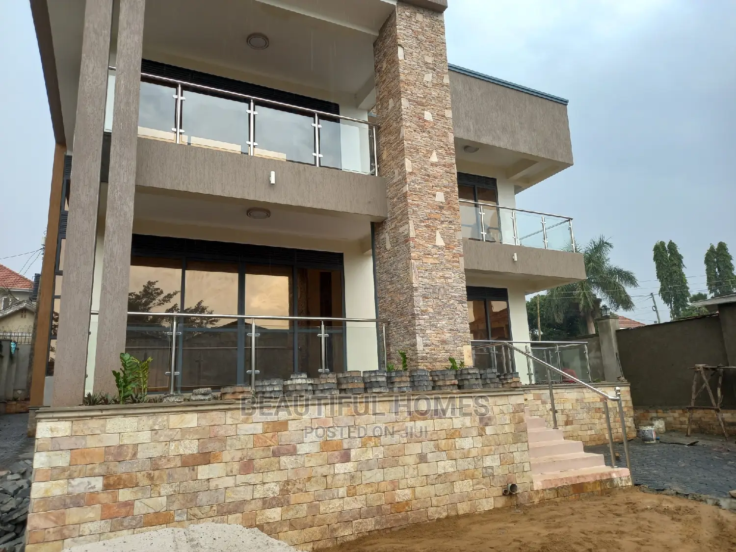 Furnished 6bdrm Mansion in Munyonyo Lake View, Makindye for Sale