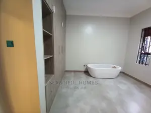 Furnished 6bdrm Duplex in Munyonyo Ministers, Makindye for Sale