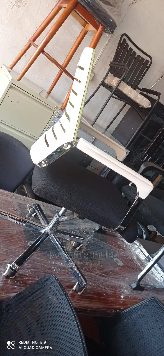 Unique Office Chair Short Back In
