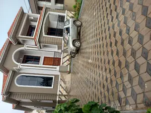 Furnished 6bdrm Duplex in Munyonyo, Makindye for Sale