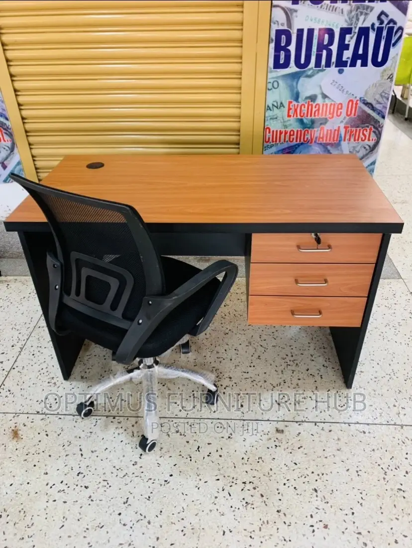 1.2 Meters Desk and Swivel Chair