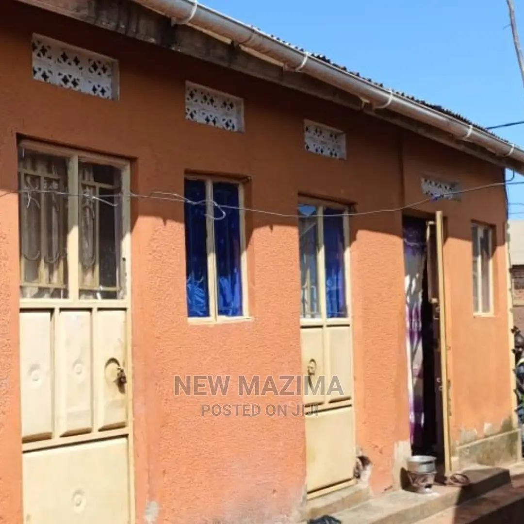 3bdrm House in Kyengera Town, Central Division for sale