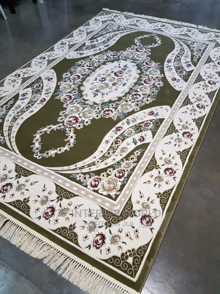 Center Carpets