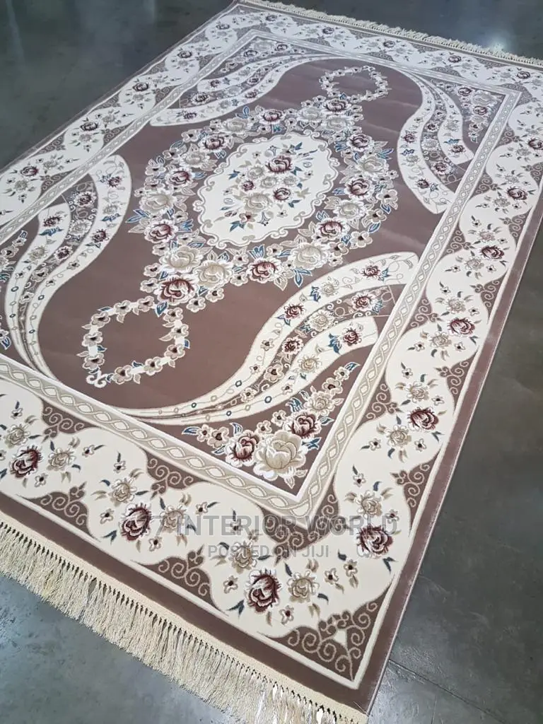 Center Carpets