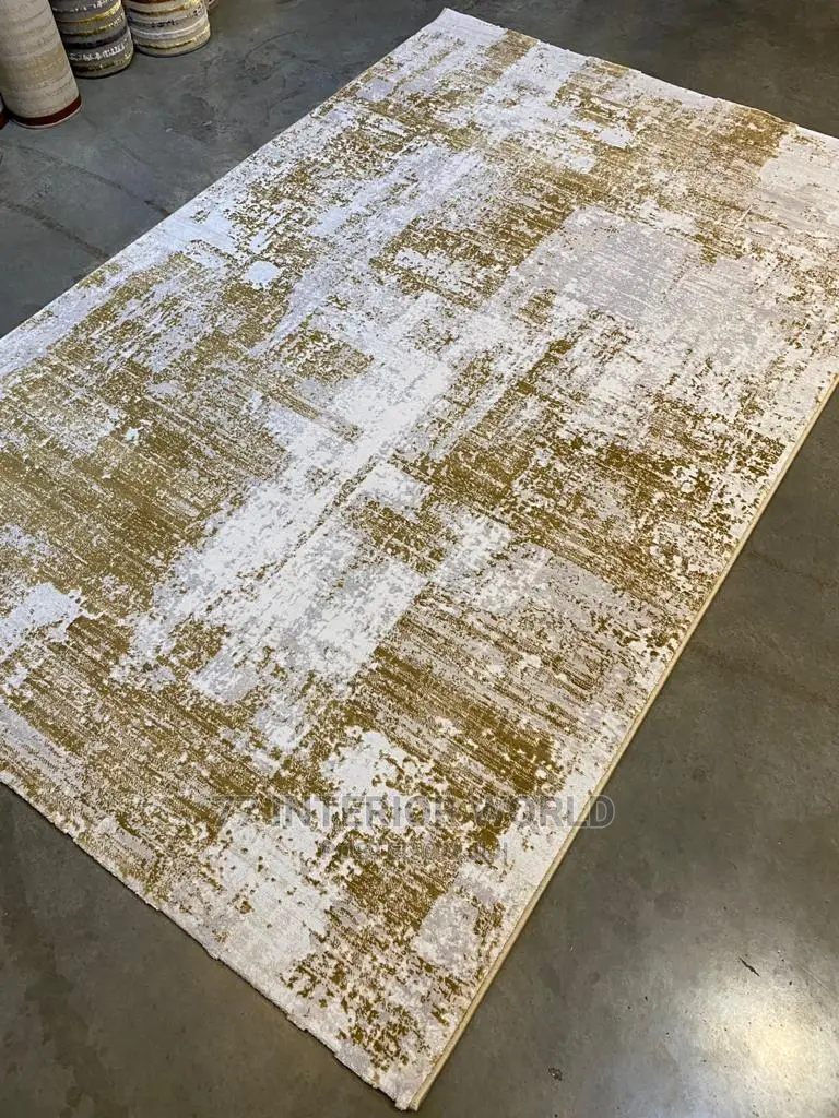Center Carpets