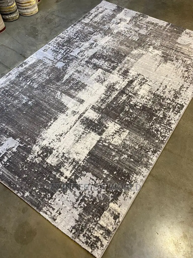 Center Carpets