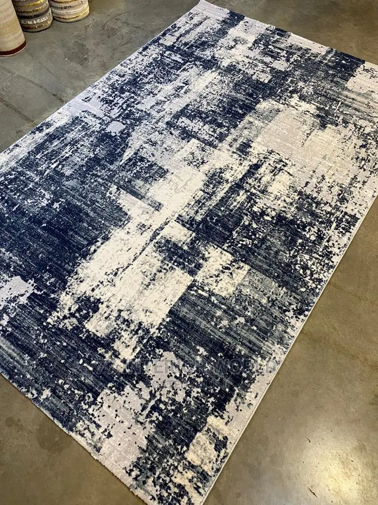 Center Carpets