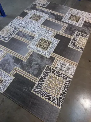 Center Carpets