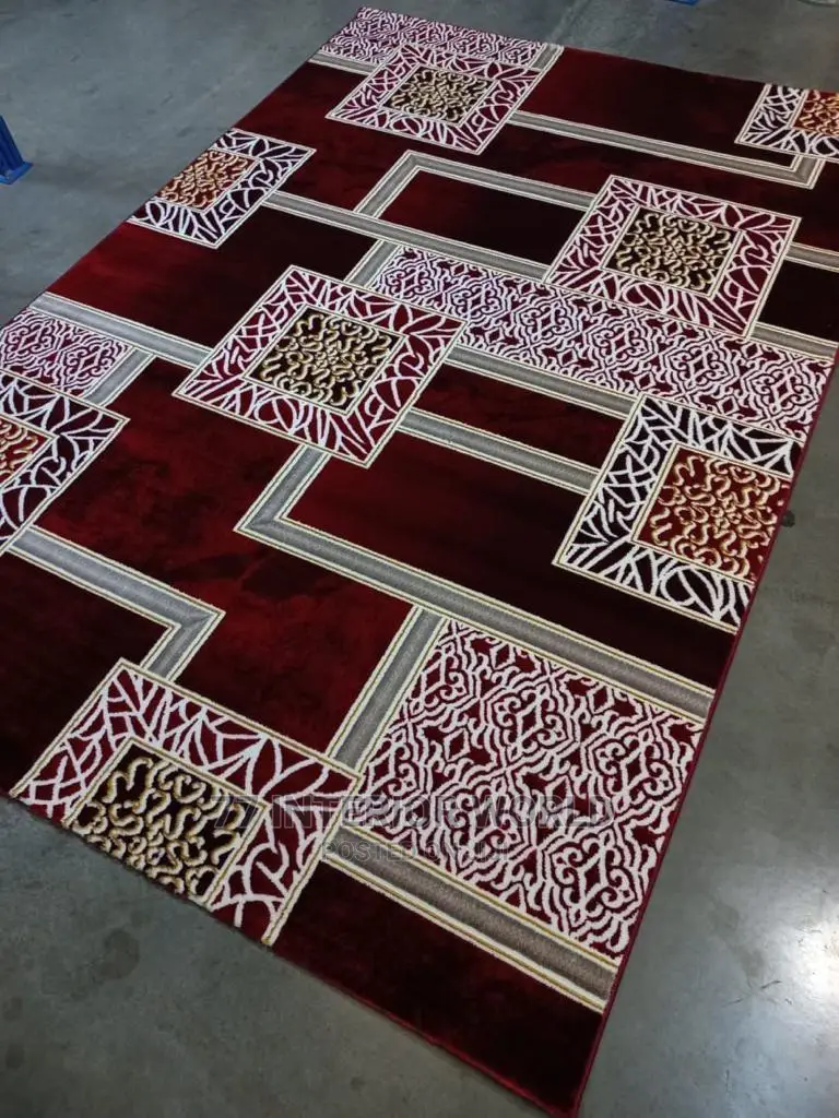 Center Carpets