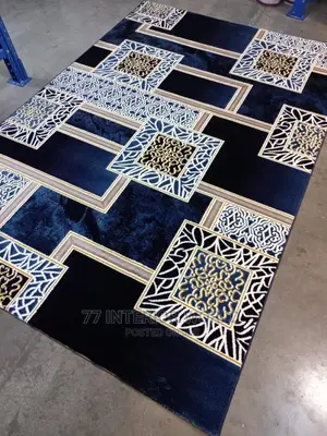 Center Carpets