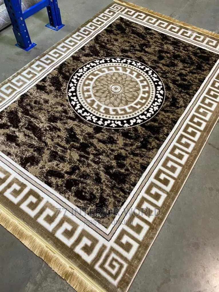 Center Carpets
