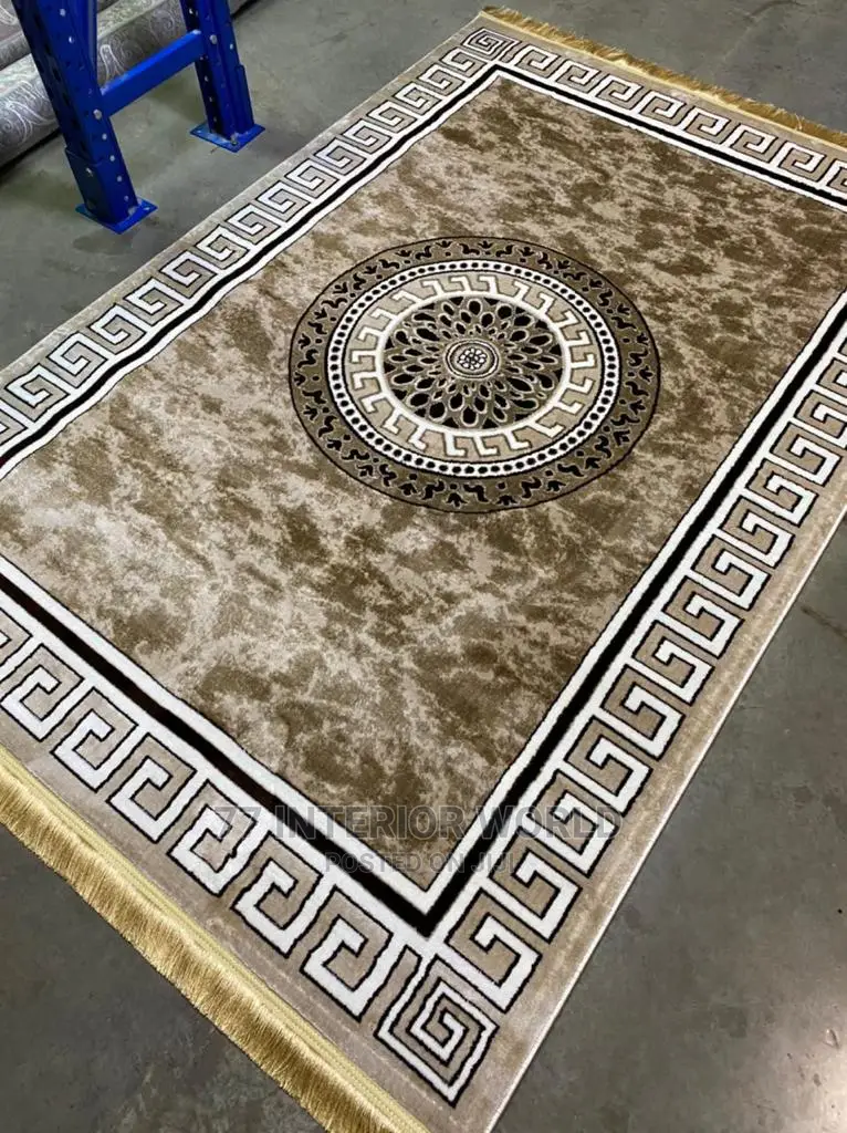 Center Carpets