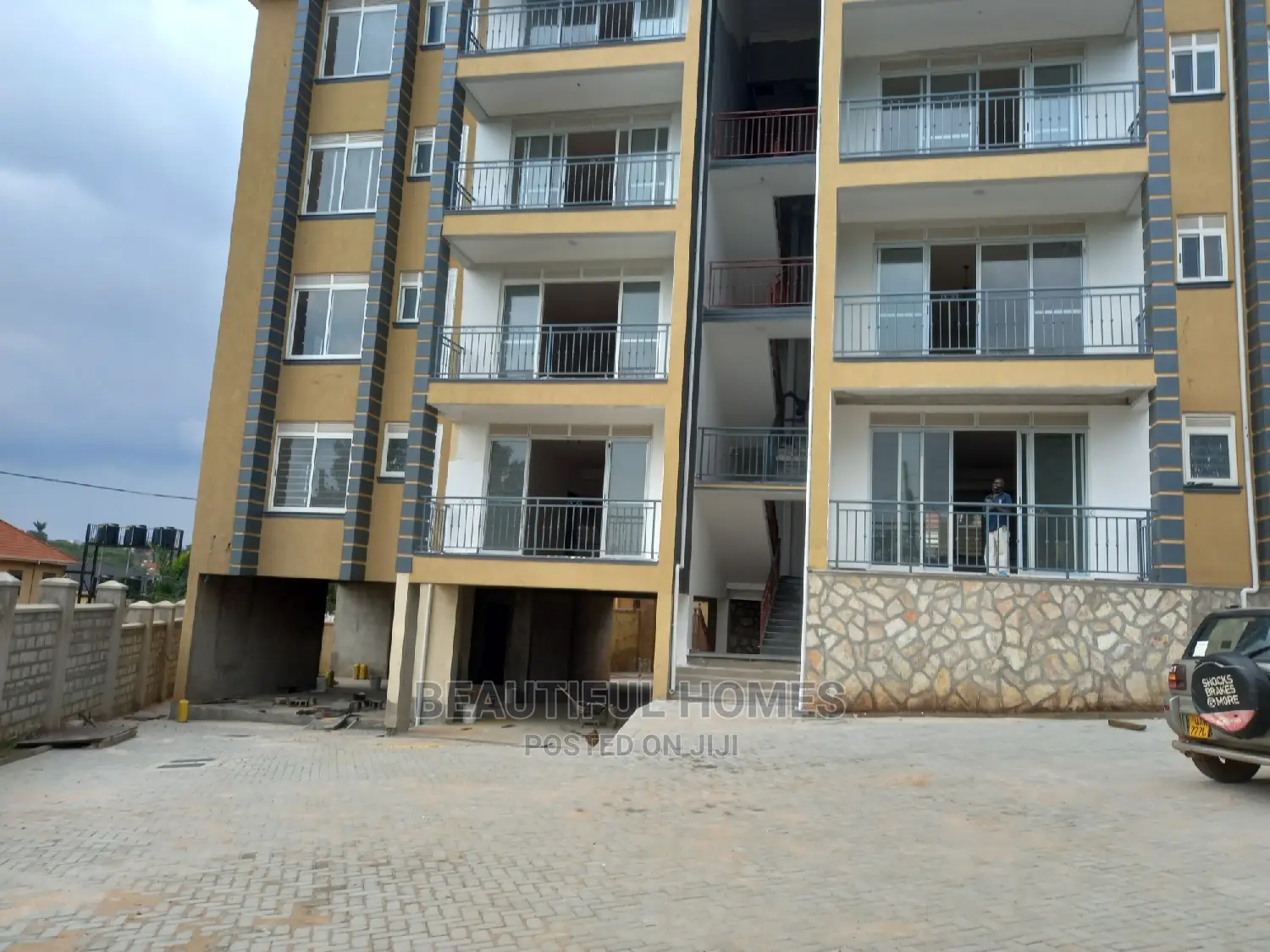 Furnished 3bdrm Apartment in Muyenga, Central Division for Sale