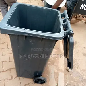 Plastic Dust Bin 120ltr