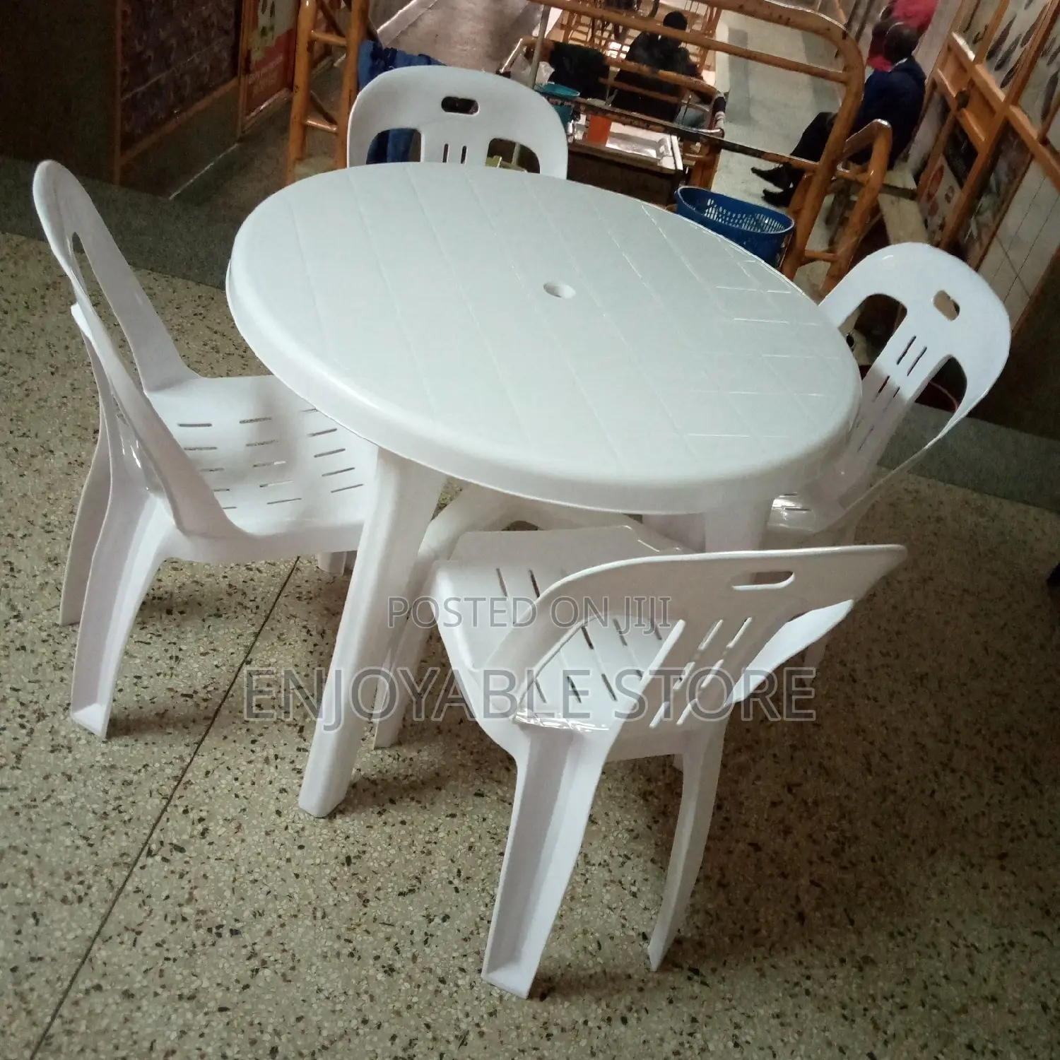 Plasty Table Chairs Set