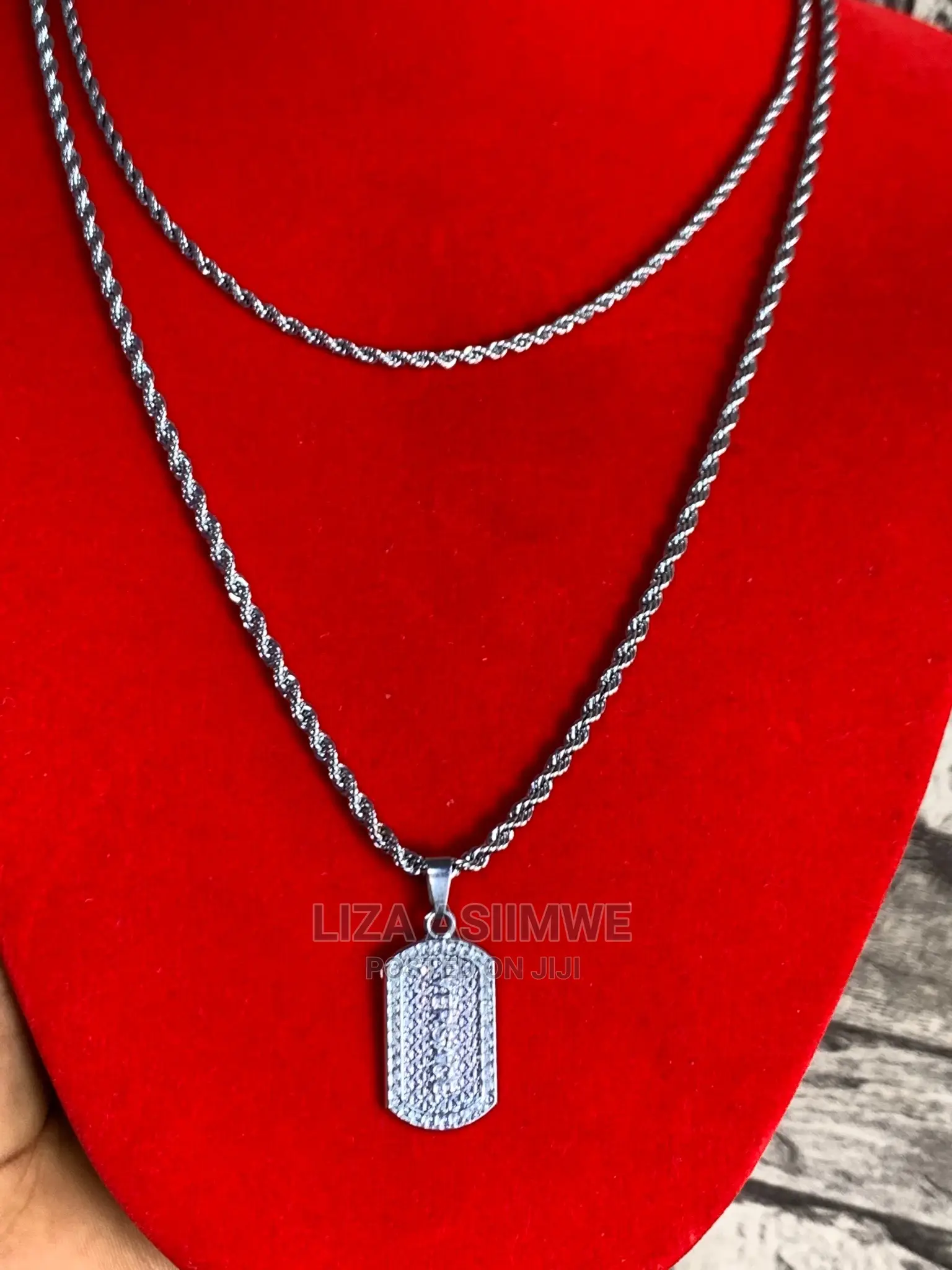 Men’S Simple Necklaces Available
