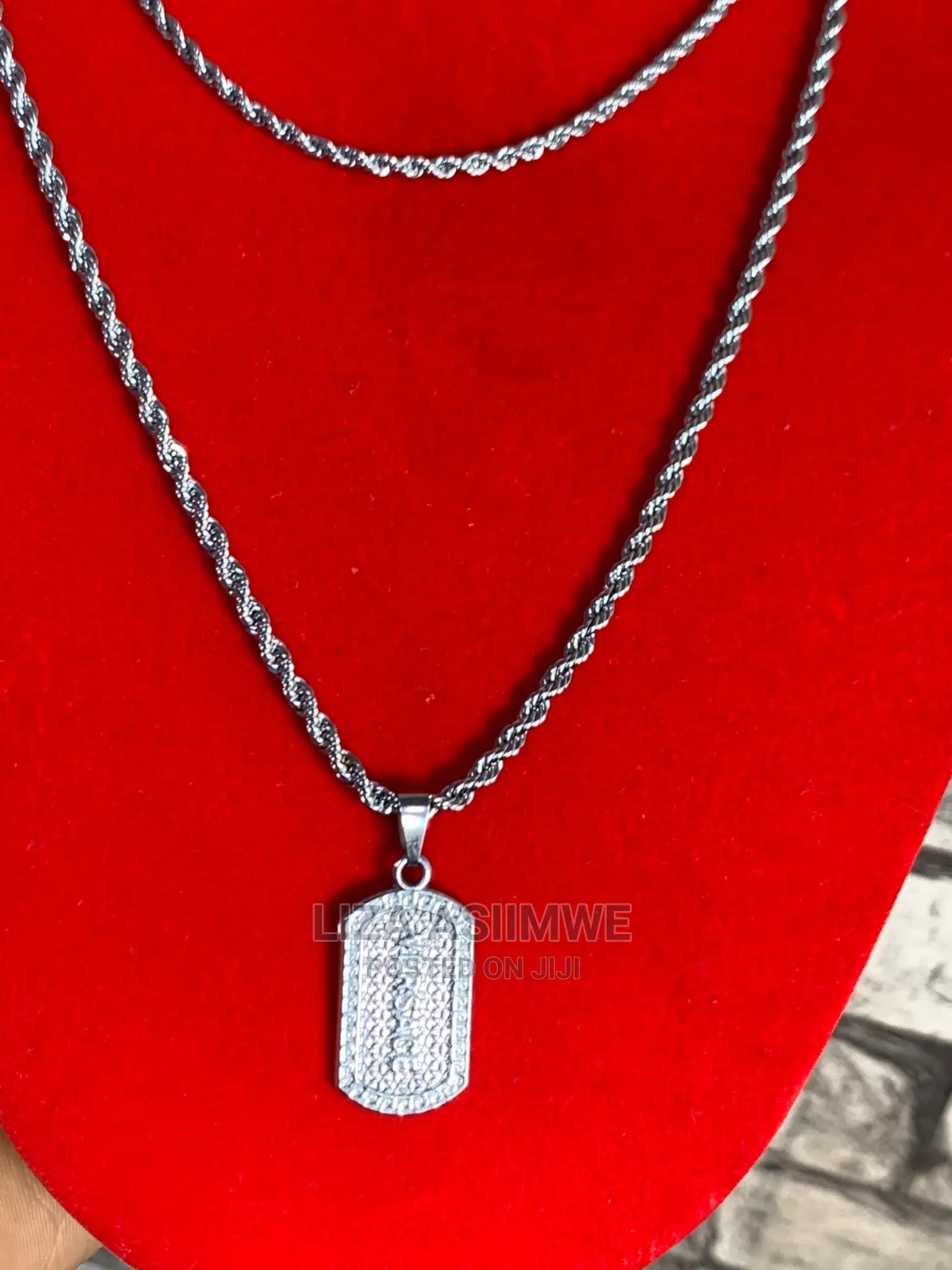 Men’S Simple Necklaces Available
