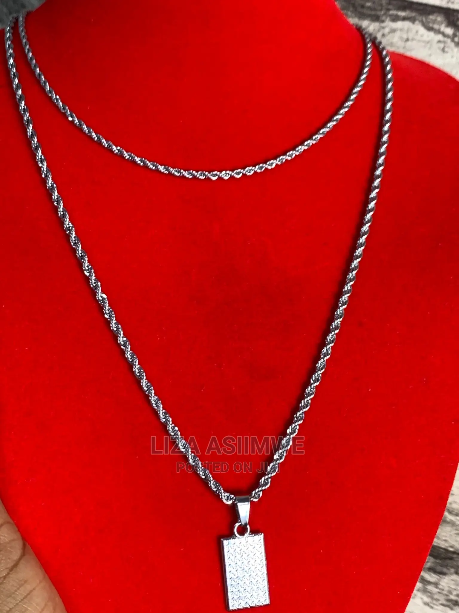 Men’S Simple Necklaces Available